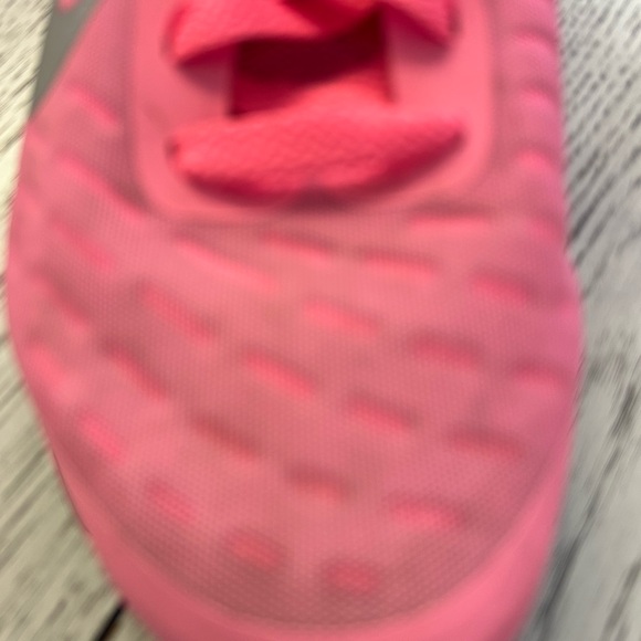 Nike Pink and Gray Air Max Athletic Shoes Size 8 - Picture 7 of 10